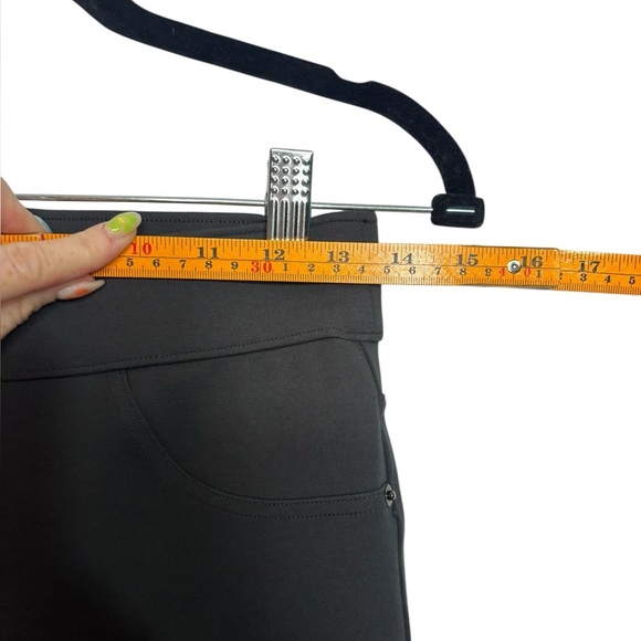 SPANX Solid Classic Grey Skinny Pants in 20202R Small - Picture 12 of 15